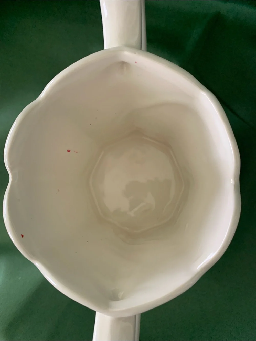 N/A elegant scalloped